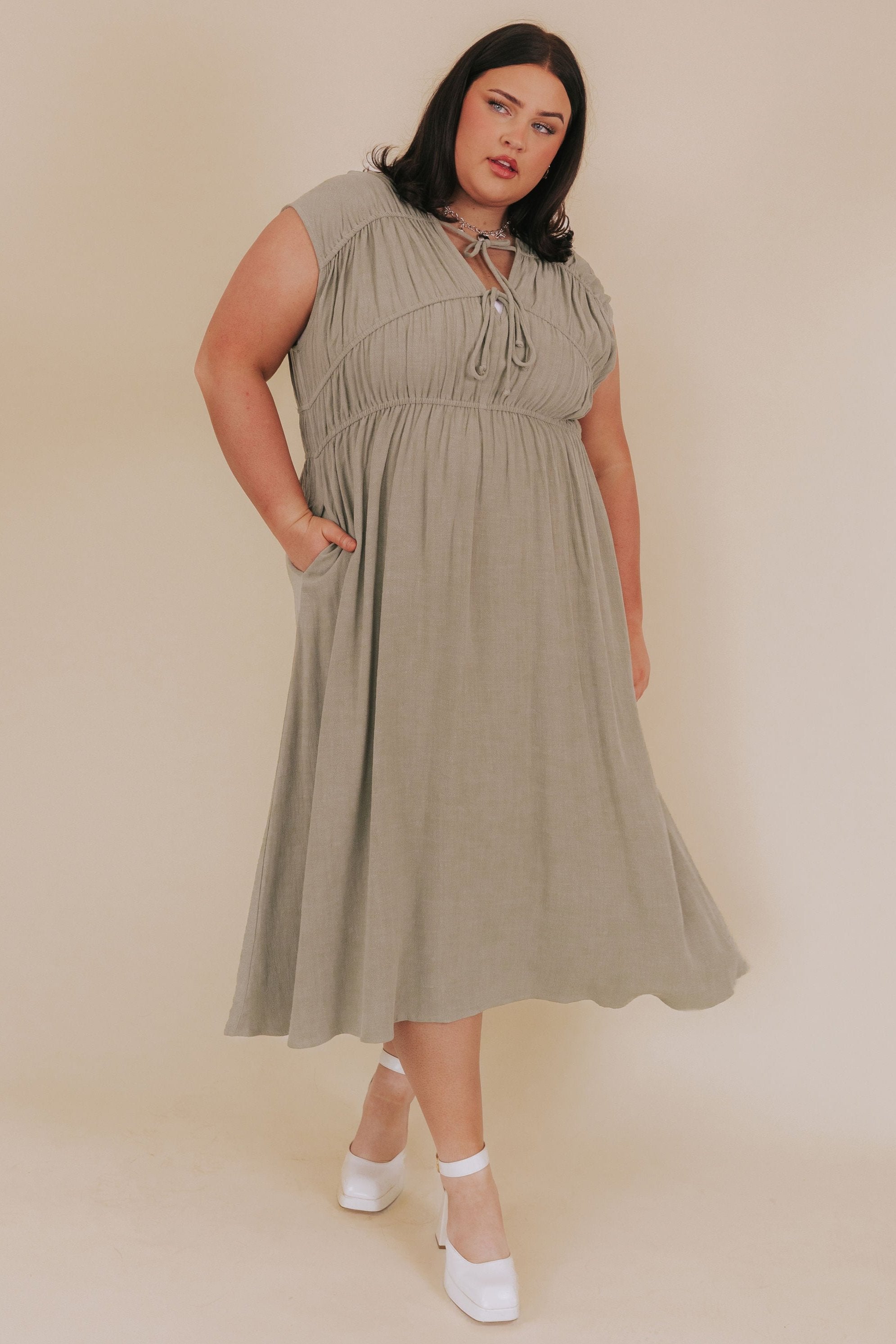 PLUS SIZE - Jades Of Joy Dress