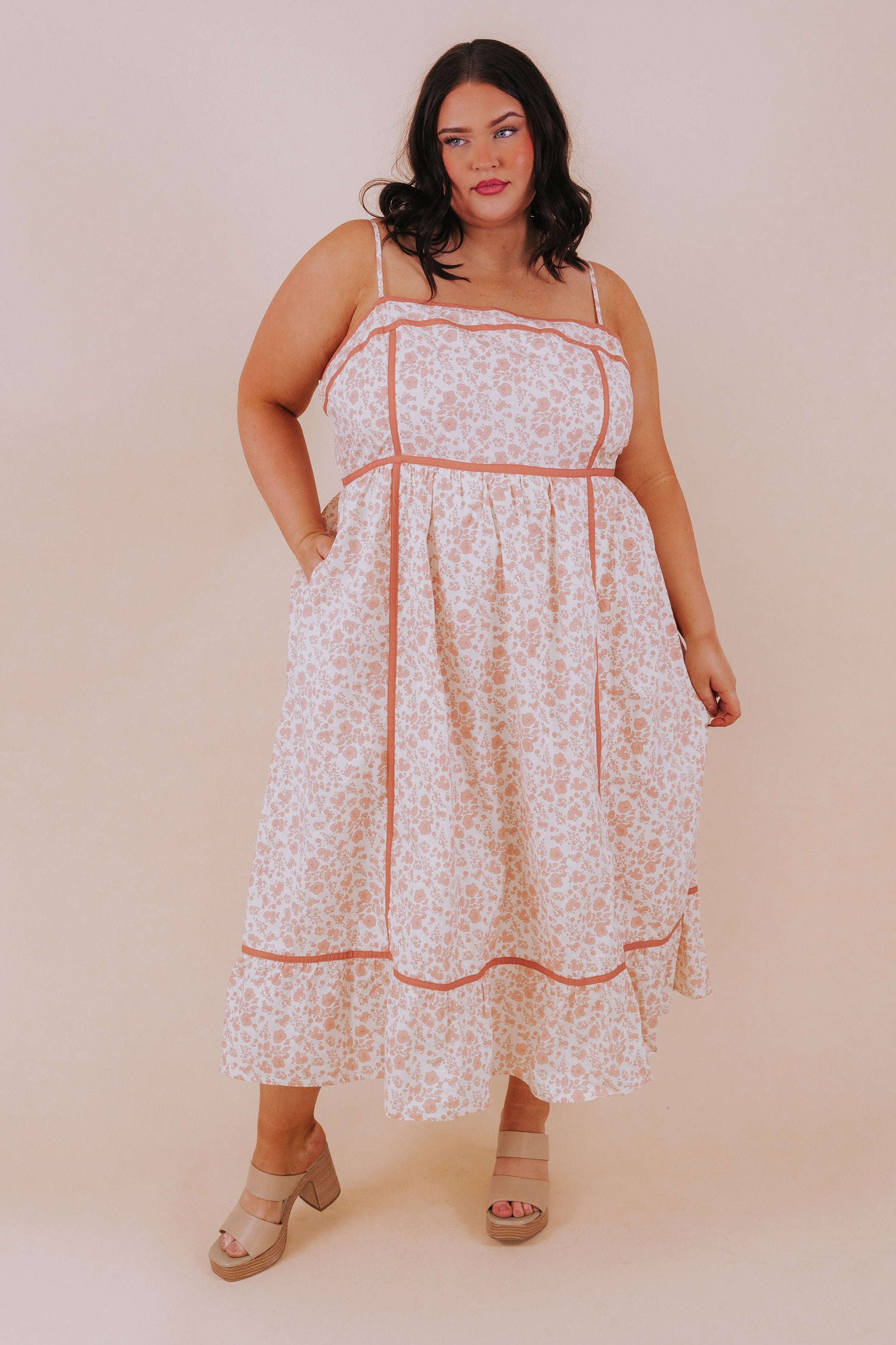 PLUS SIZE - Peach Party Dress