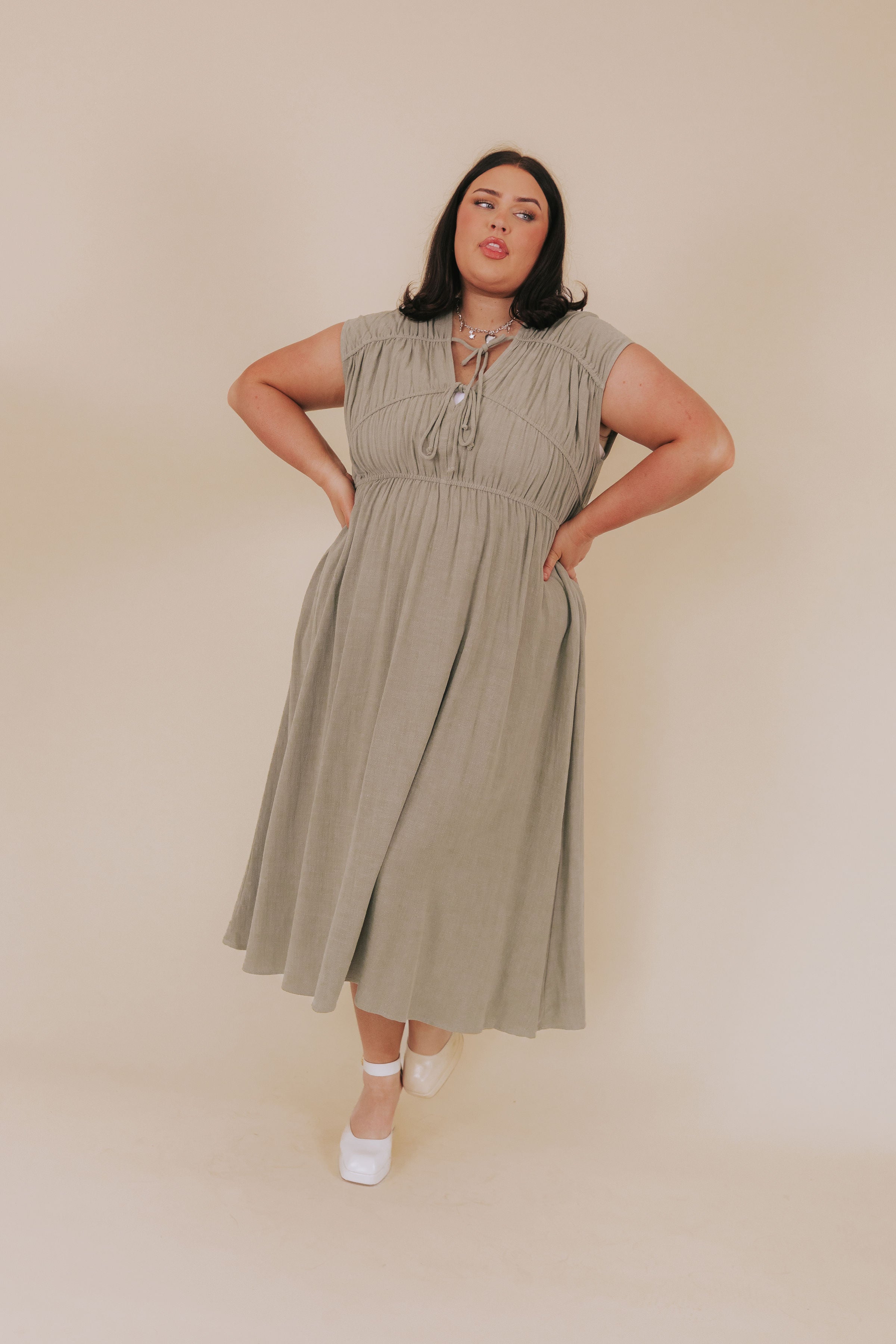 PLUS SIZE - Jades Of Joy Dress