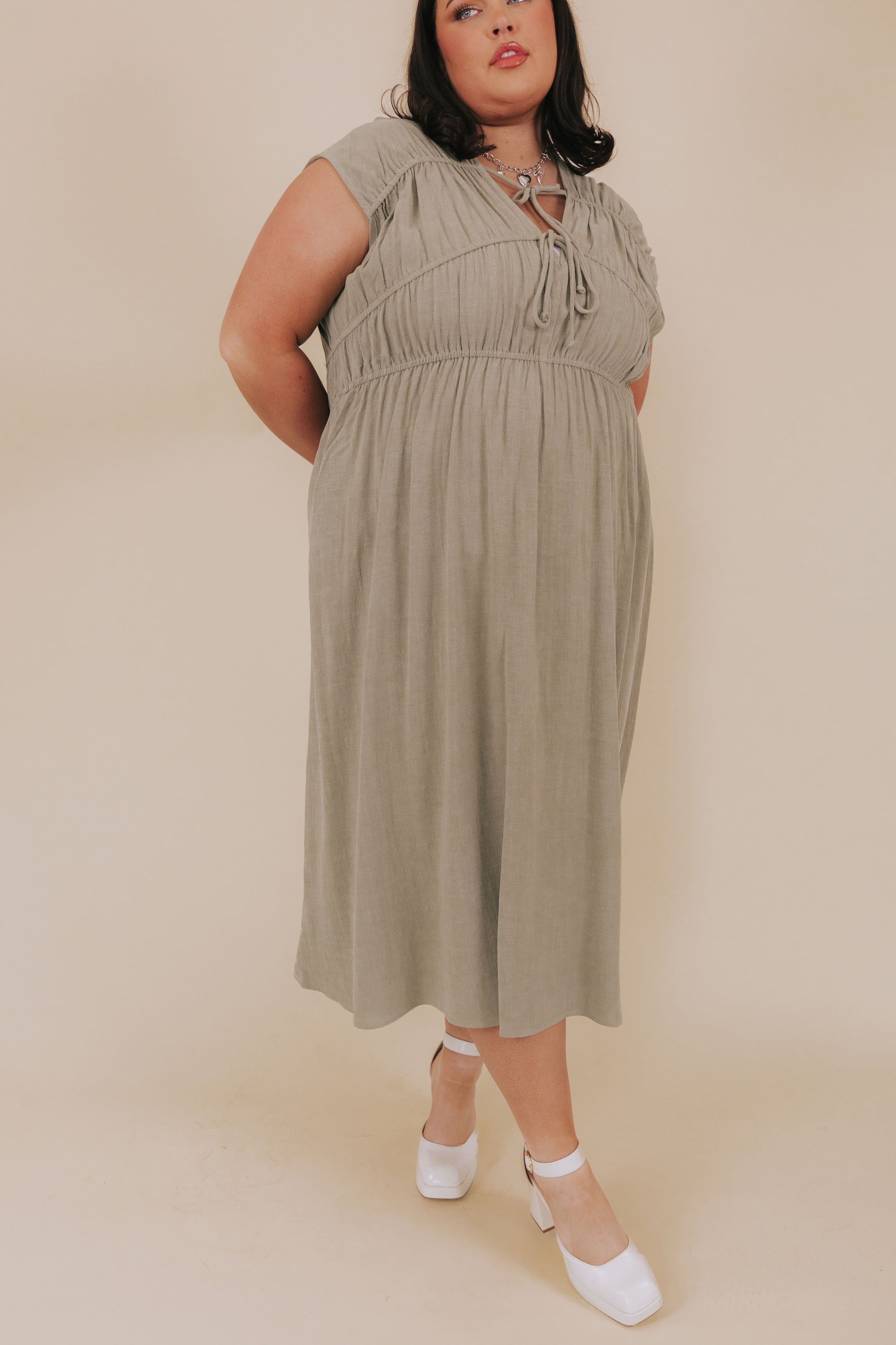 PLUS SIZE - Jades Of Joy Dress