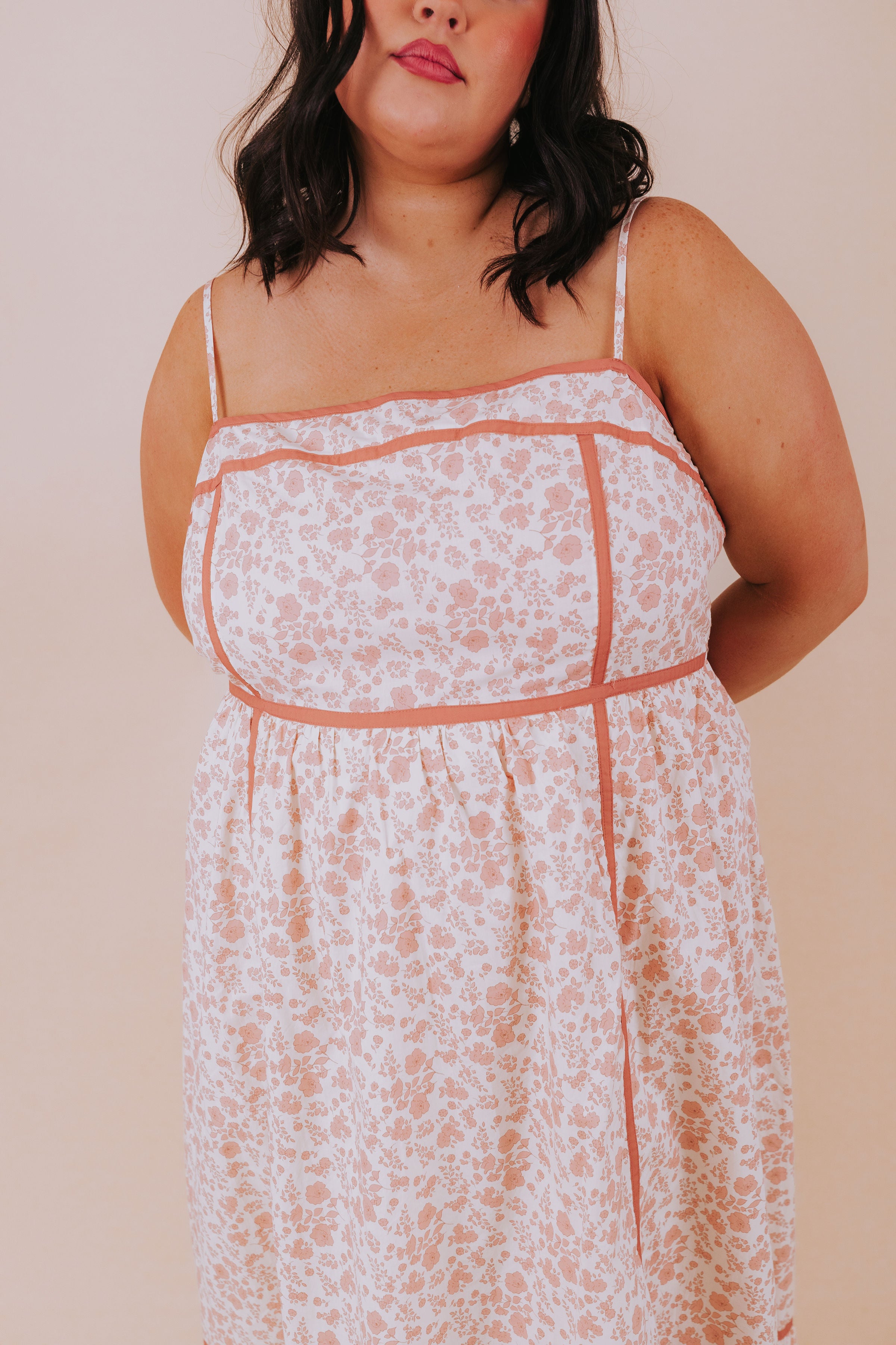 PLUS SIZE - Peach Party Dress