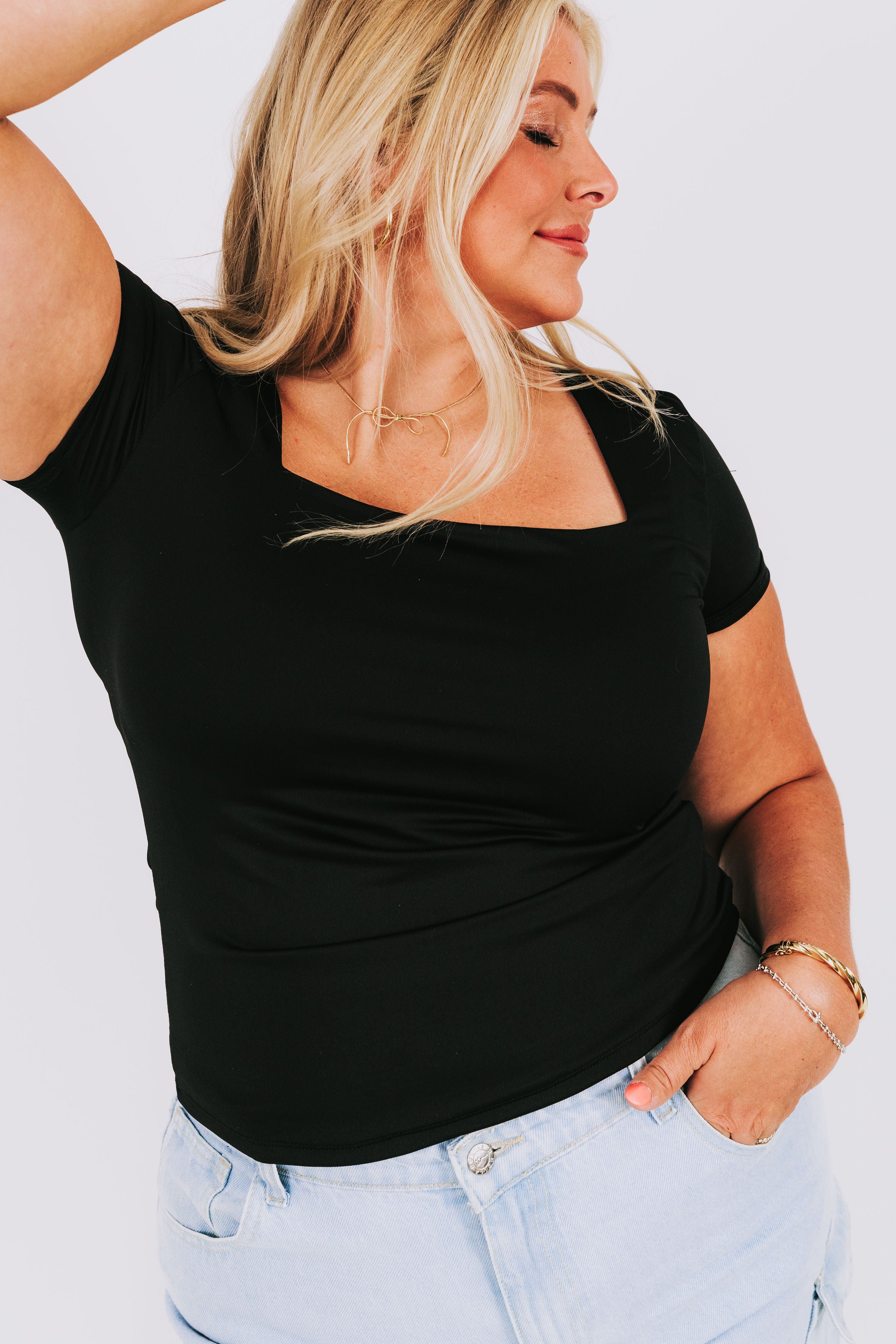 PLUS SIZE - Shadow Chic Top