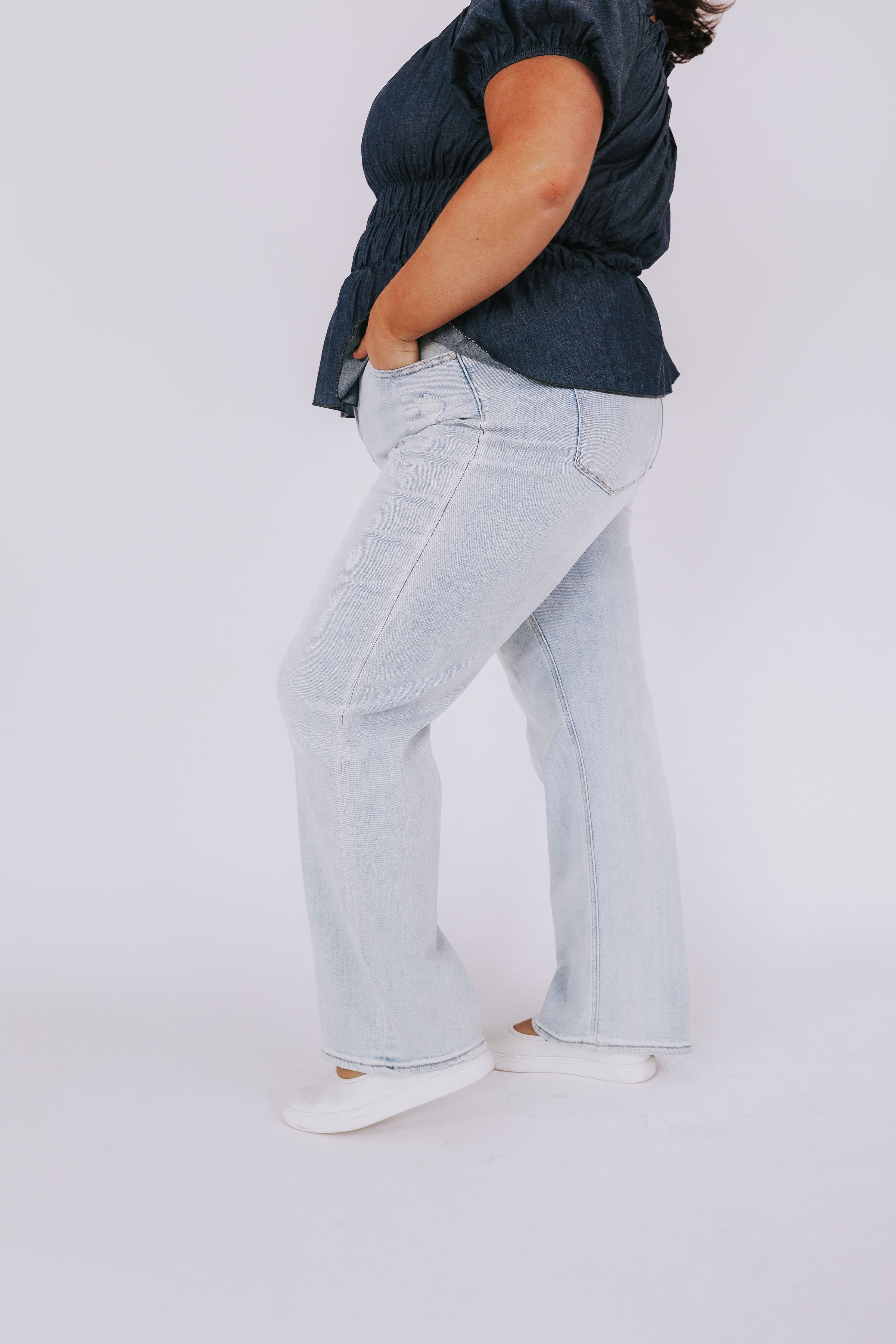 PLUS SIZE - Turn Away Jeans