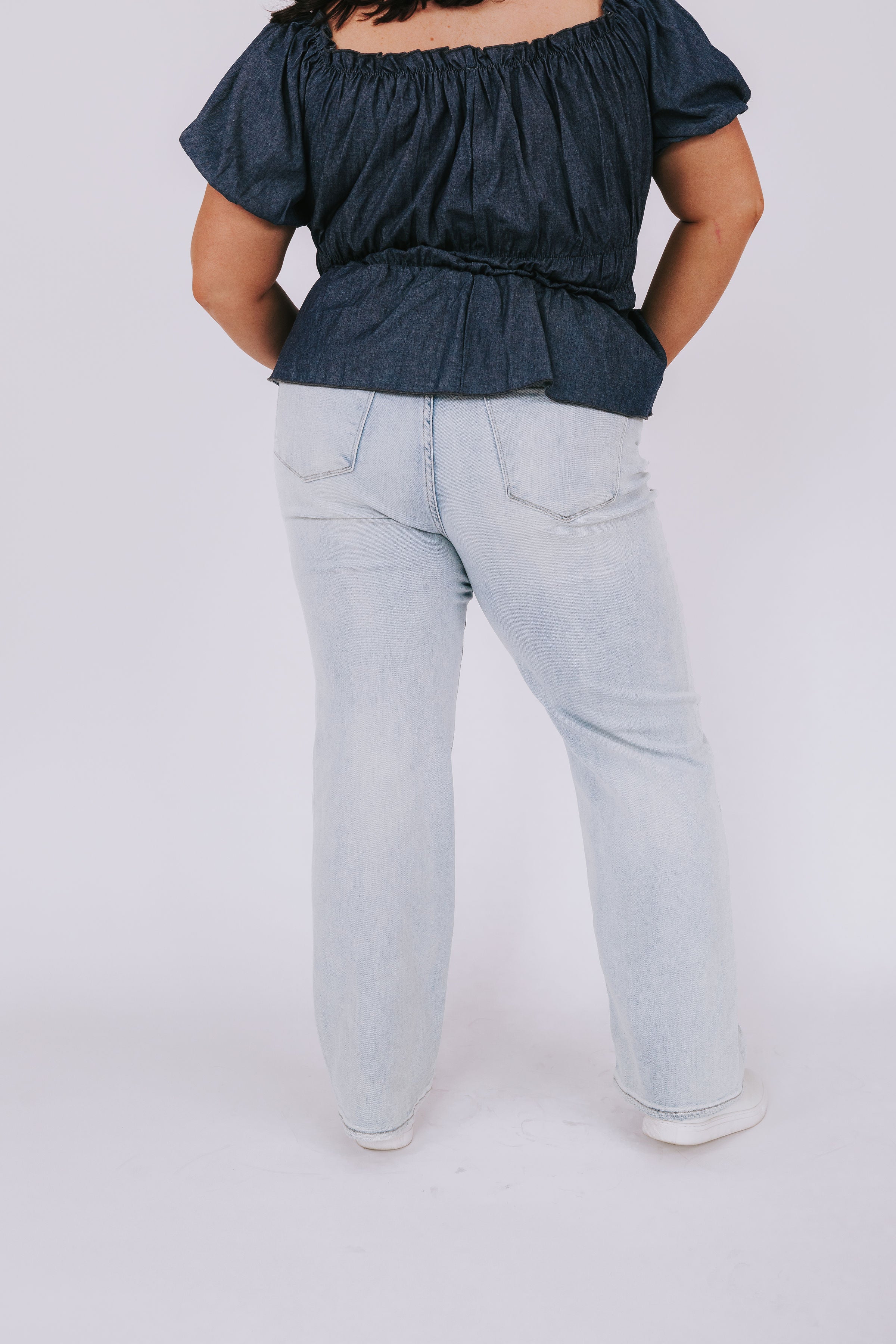 PLUS SIZE - Turn Away Jeans