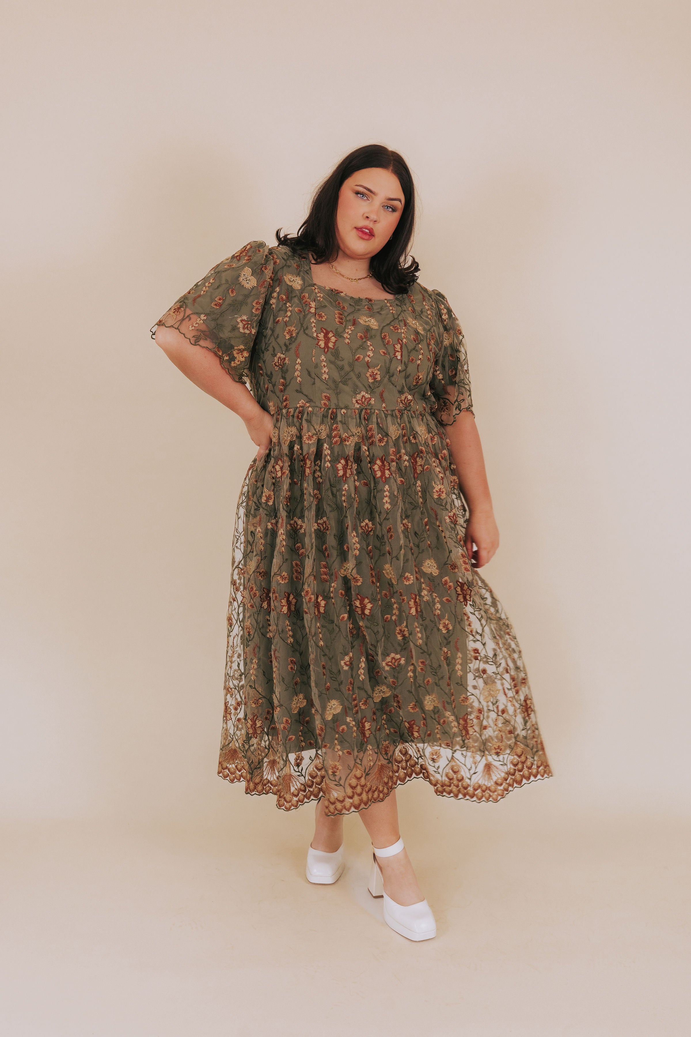 PLUS SIZE - Meadow Of Love Dress