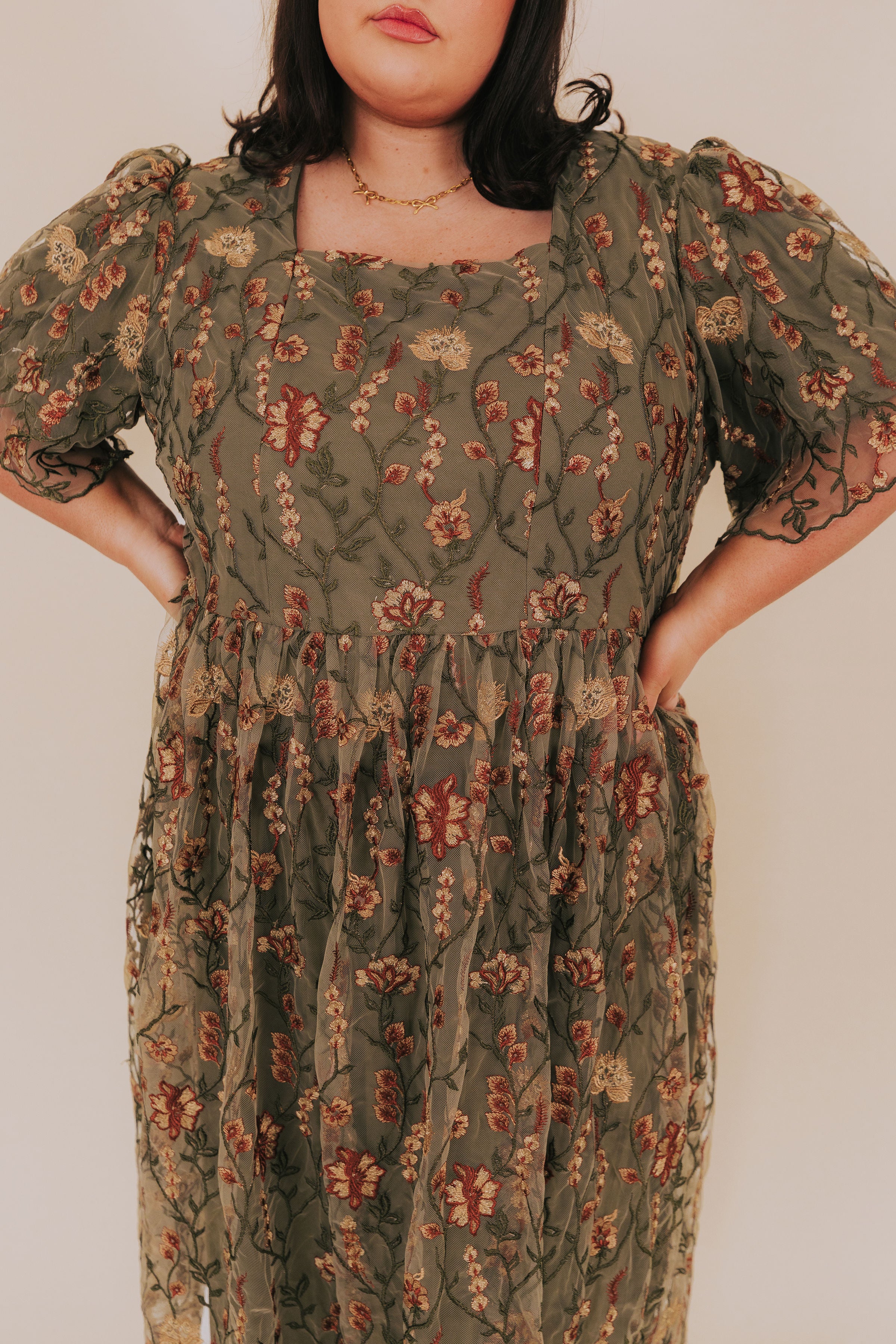 PLUS SIZE - Meadow Of Love Dress