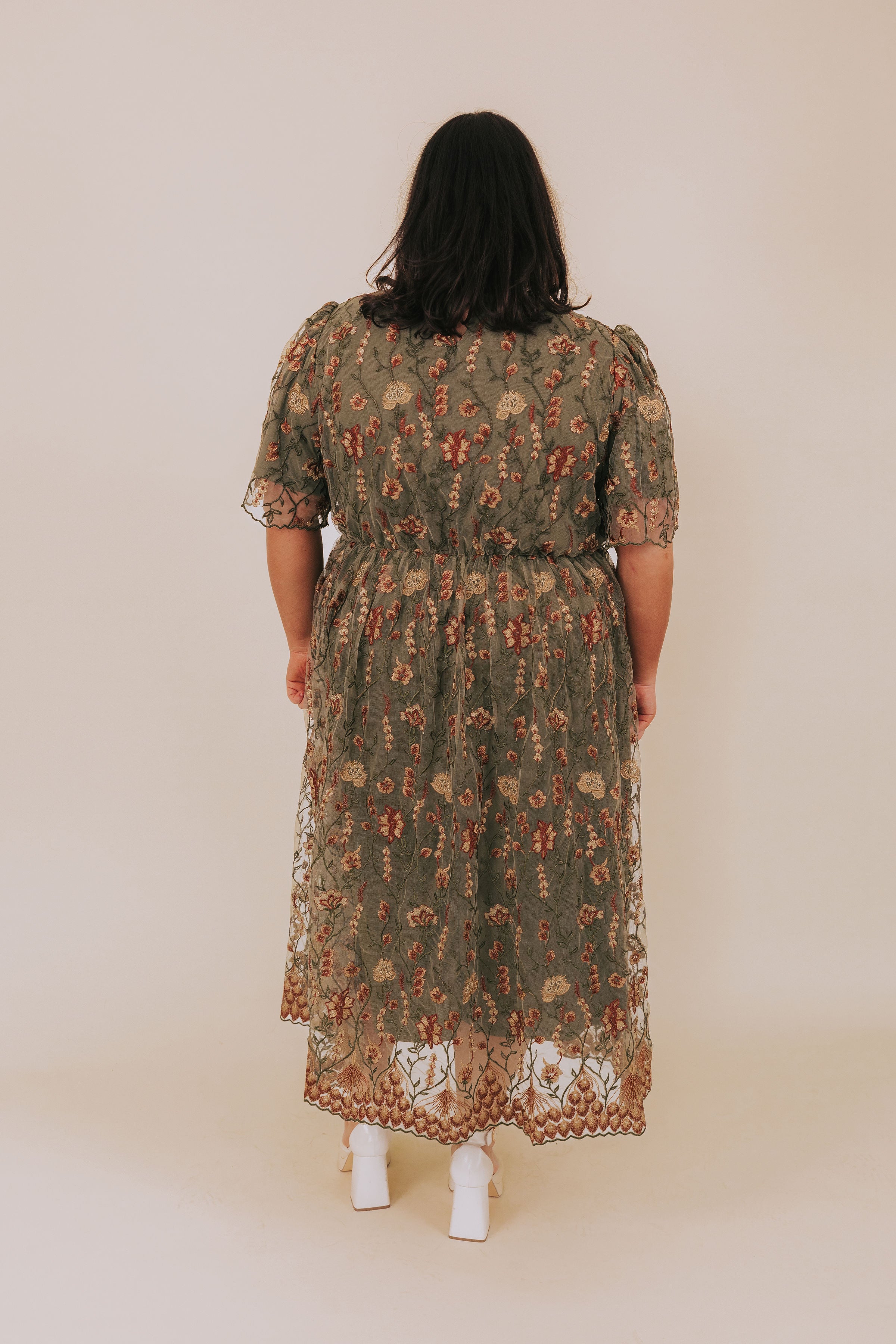 PLUS SIZE - Meadow Of Love Dress