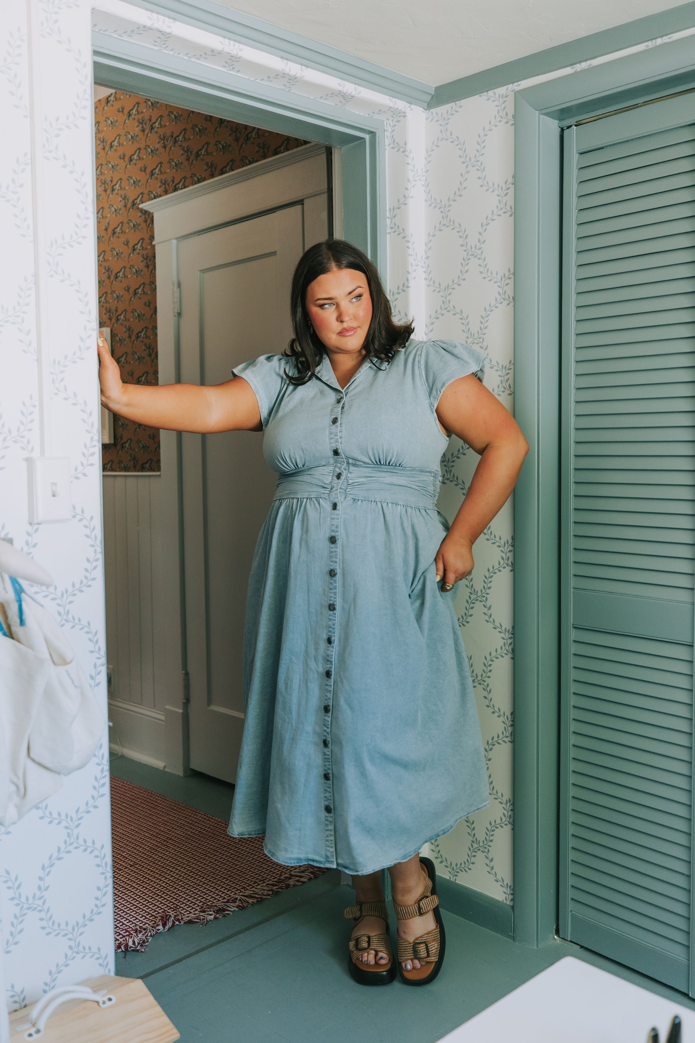 PLUS SIZE - Drag Me Down Dress