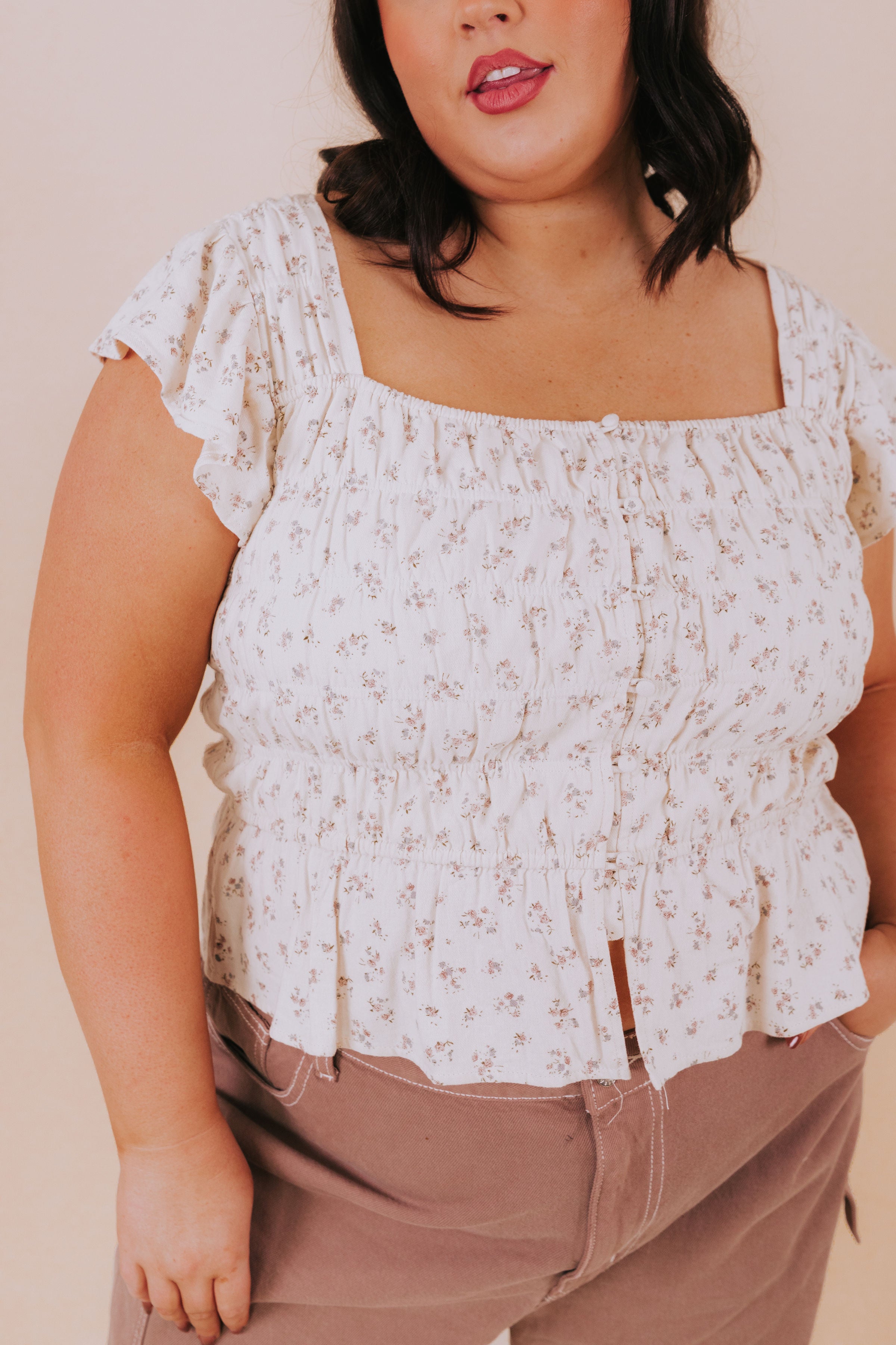 PLUS SIZE - Floral Frill Top