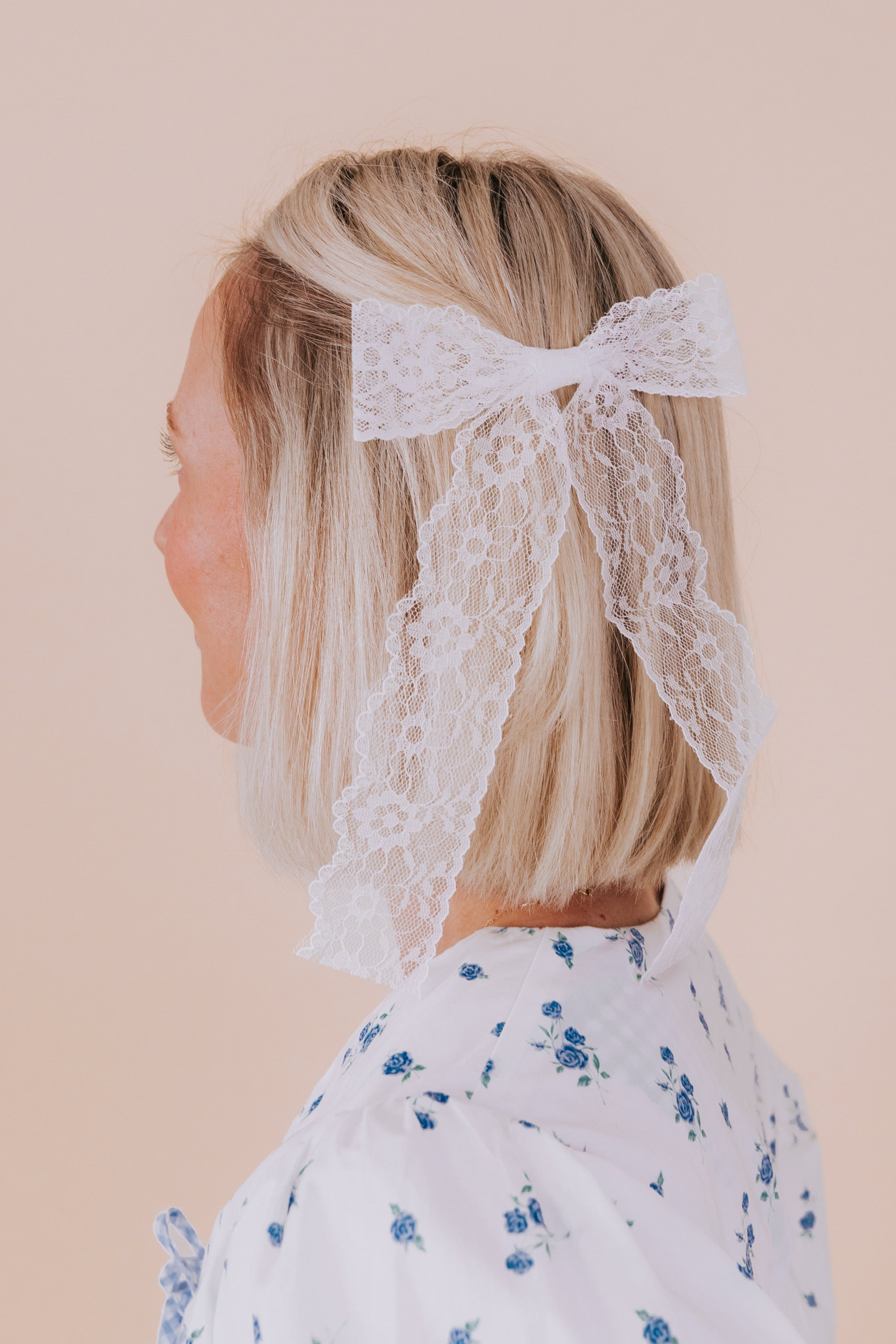 Dainty Heart Bow