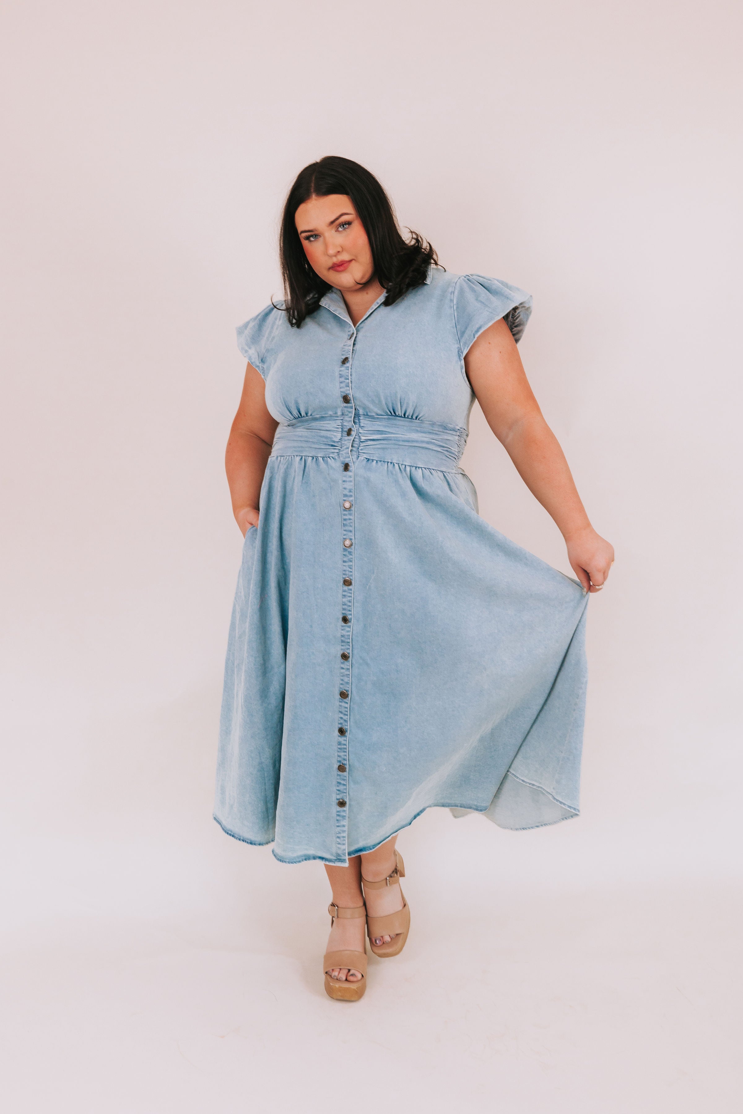 PLUS SIZE - Drag Me Down Dress