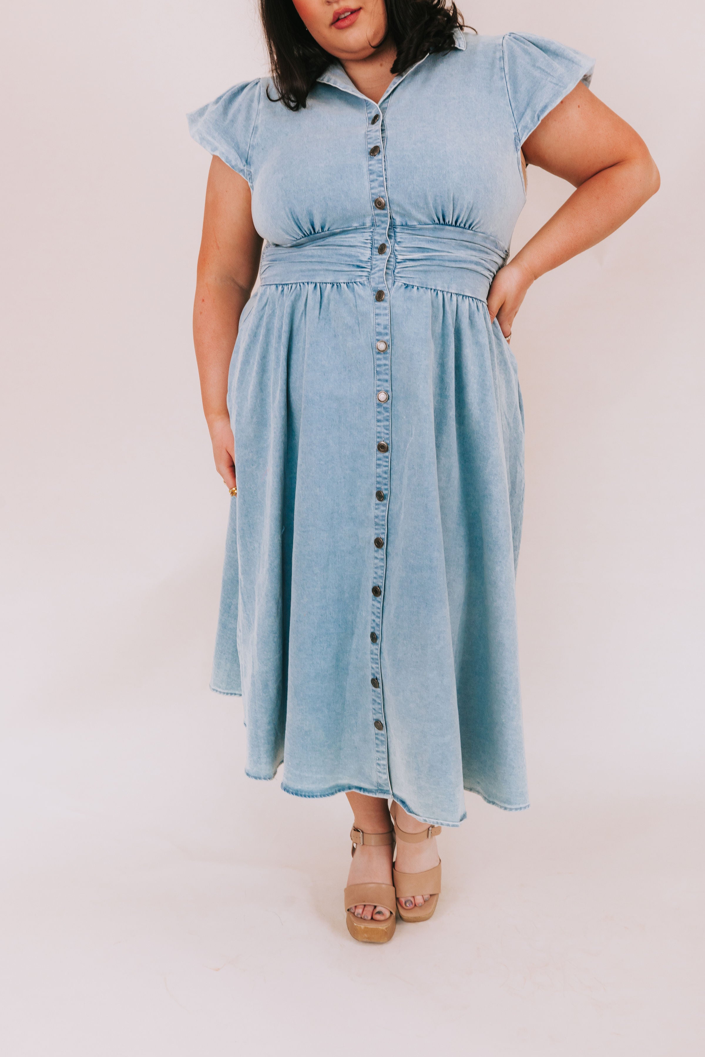 PLUS SIZE - Drag Me Down Dress