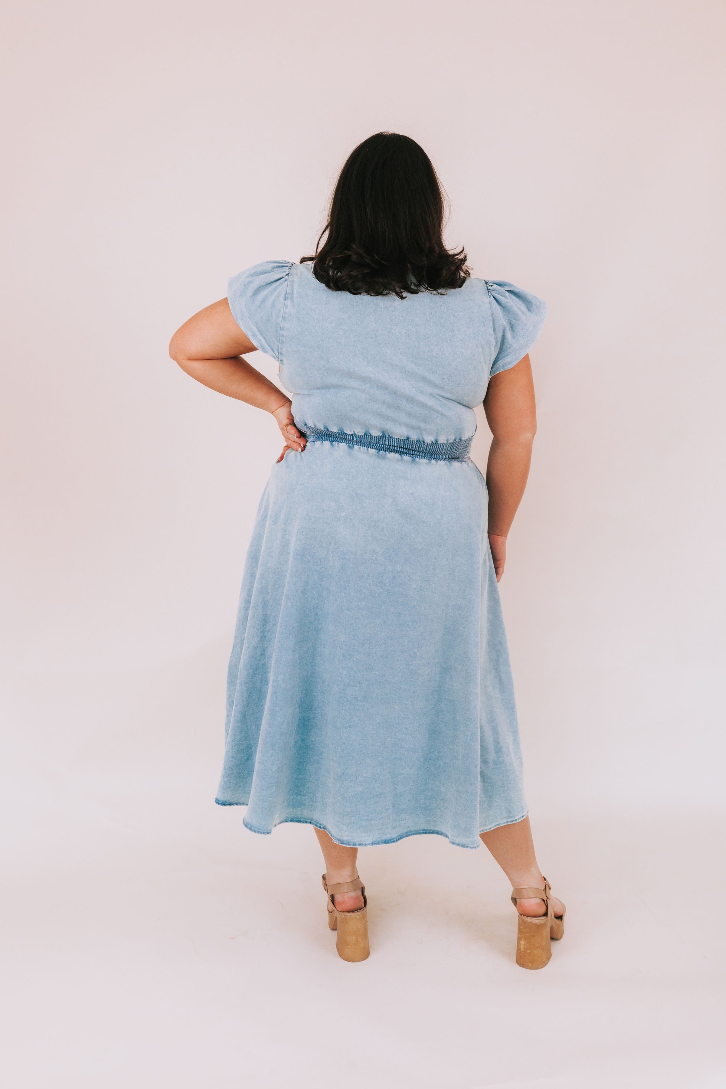 PLUS SIZE - Drag Me Down Dress